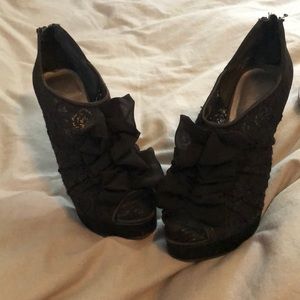 Kardashian stilettos